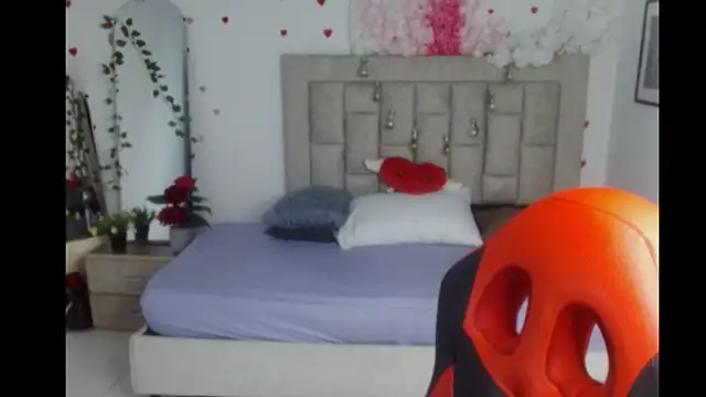 Axel fox77 online show from June 5, 2026, 12:39 am