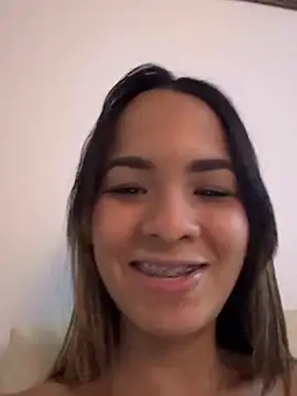 Snapshot of simpson_alice chatting on May 29, 2026, 4:21 am simpson alice online show from May 29, 2026, 4:21 am
