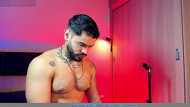 thiago ferrari  online show from March 17, 2026, 1:32 am