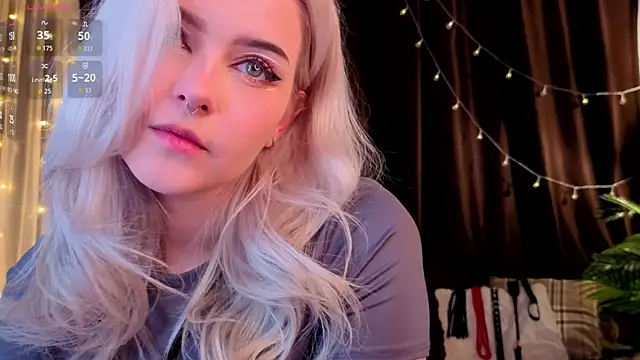 Snapshot of ShyniAlice chatting on May 27, 2026, 3:47 am ShyniAlice online show from May 27, 2026, 3:47 am