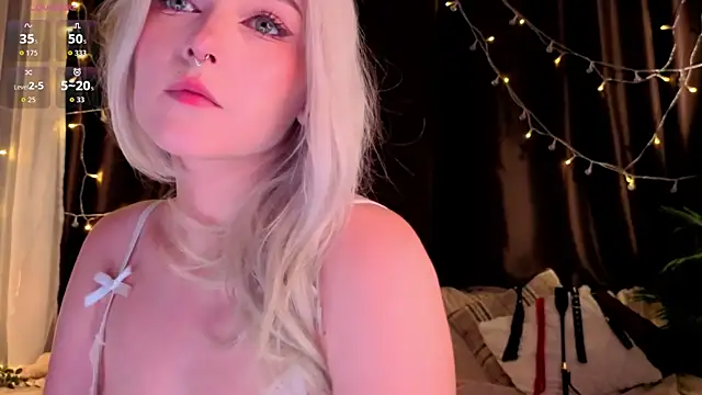 Snapshot of ShyniAlice chatting on June 13, 2026, 4:10 am ShyniAlice online show from June 13, 2026, 4:10 am