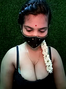 Snapshot of Nithyatamil chatting on April 19, 2026, 6:10 pm Nithyatamil online show from April 19, 2026, 6:10 pm