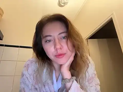 Luxerin online show from March 9, 2026, 4:44 pm