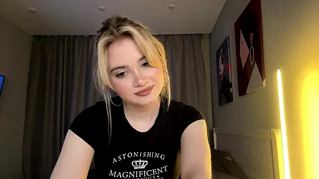 KariJarecke online show from March 10, 2026, 1:05 pm