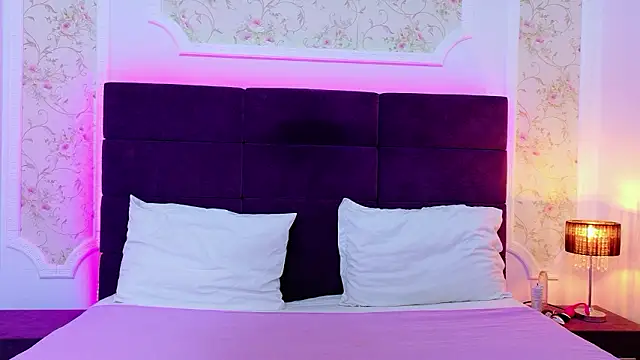 EvelinHill online show from February 4, 2026, 5:02 am