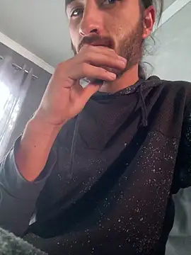 Brandy Mr-Whiskers online show from April 28, 2026, 12:32 pm