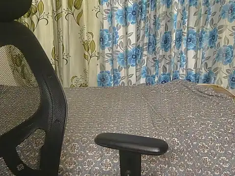 sofyyy 199 online show from June 7, 2026, 3:21 am