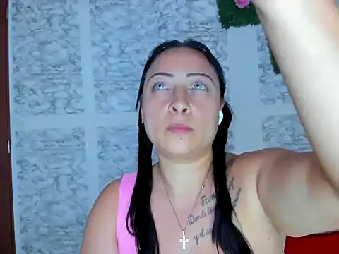 XXXStephanie XXX online show from April 26, 2026, 9:34 pm