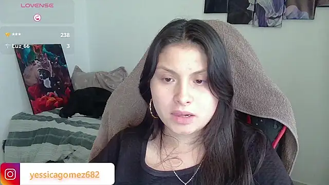 yessica gomez01 online show from February 15, 2026, 10:39 pm