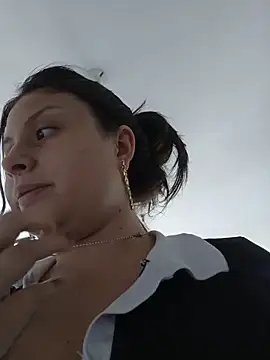 yessica gomez01 online show from June 10, 2026, 6:40 pm
