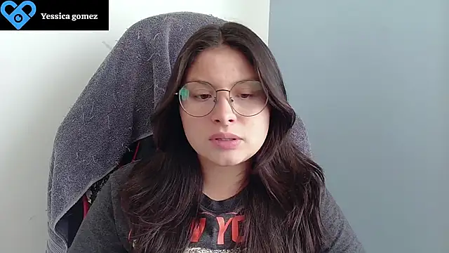 yessica gomez01 online show from June 20, 2026, 5:49 pm