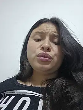 yessica gomez01 online show from July 2, 2026, 3:23 am