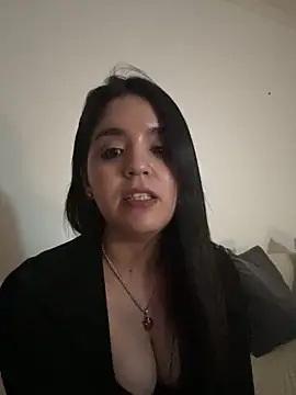 Snapshot of bebitas2_ chatting on May 6, 2026, 9:53 pm bebitas2 online show from May 6, 2026, 9:53 pm