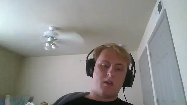 Snapshot of dsommers23 chatting on July 21, 2026, 1:24 pm dsommers23 online show from July 21, 2026, 1:24 pm