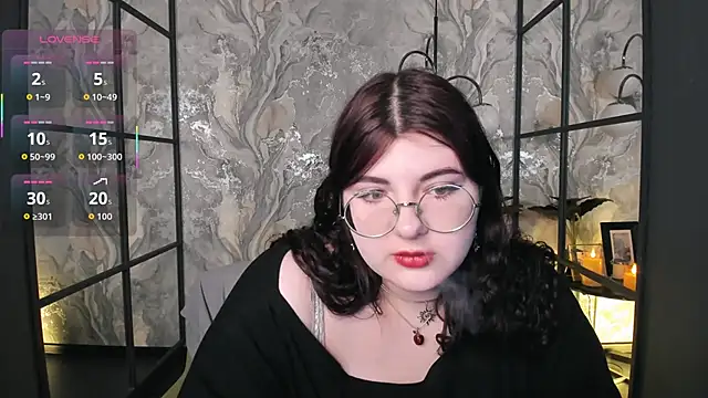 Snapshot of Siena_aa chatting on April 11, 2026, 9:19 pm Siena aa online show from April 11, 2026, 9:19 pm