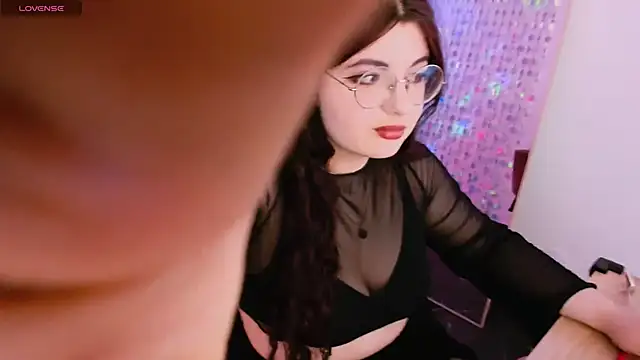 Snapshot of Siena_aa chatting on May 27, 2026, 9:01 pm Siena aa online show from May 27, 2026, 9:01 pm