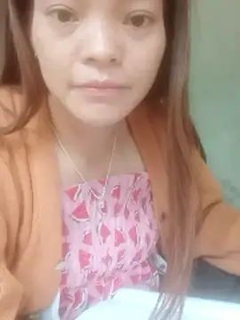 jjennyyy online show from April 29, 2026, 2:37 am