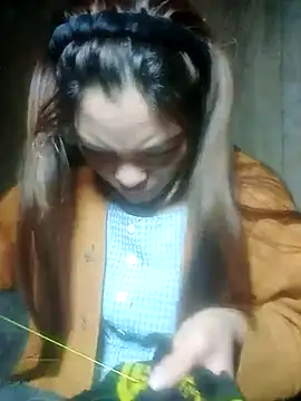 jjennyyy online show from May 1, 2026, 1:43 am