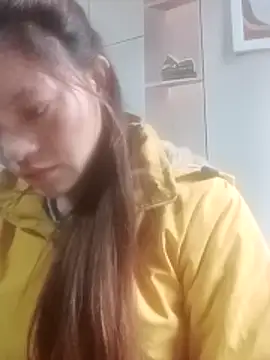 jjennyyy online show from May 3, 2026, 2:50 am