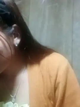 jjennyyy online show from May 3, 2026, 2:56 pm