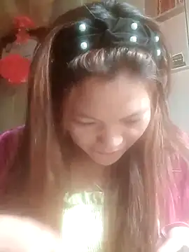 jjennyyy online show from May 5, 2026, 2:41 am