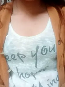 jjennyyy online show from June 17, 2026, 3:09 am