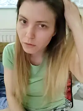 Snapshot of MochiNy4n chatting on July 12, 2026, 5:48 pm MochiNy4n online show from July 12, 2026, 5:48 pm