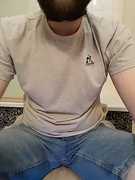 80julien online show from June 18, 2026, 7:51 pm