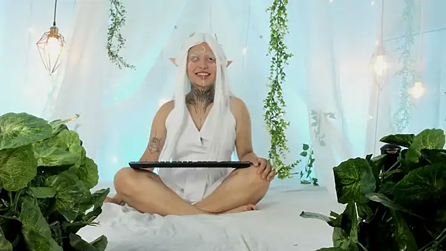 nicky bonny18 online show from March 7, 2026, 12:35 pm