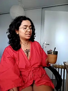 Snapshot of therealsun8 chatting on February 8, 2026, 3:26 pm therealsun8 online show from February 8, 2026, 3:26 pm