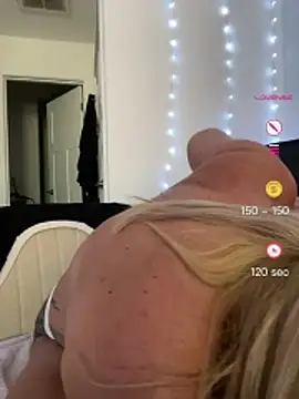 FoxyMillie online show from July 12, 2026, 7:16 pm