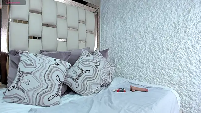 charolnox online show from March 1, 2026, 1:35 pm