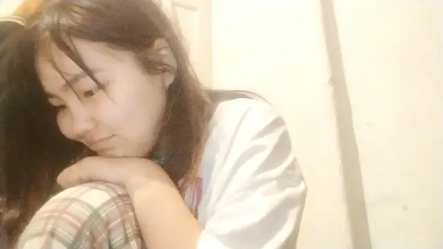 MollyAsian online show from March 5, 2026, 6:31 am