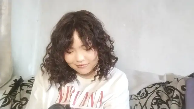 MollyAsian online show from March 8, 2026, 5:44 am