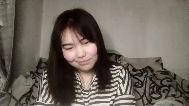 MollyAsian online show from March 15, 2026, 8:26 pm