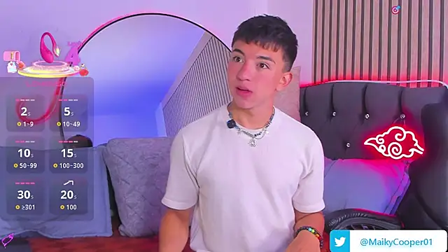 Snapshot of Maiky_Cooper01 chatting on June 3, 2026, 4:04 am Maiky Cooper01 online show from June 3, 2026, 4:04 am