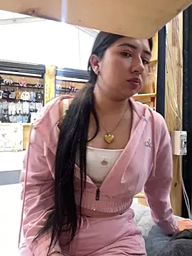 Snapshot of cristal-123 chatting on March 20, 2026, 4:34 pm cristal-123 online show from March 20, 2026, 4:34 pm