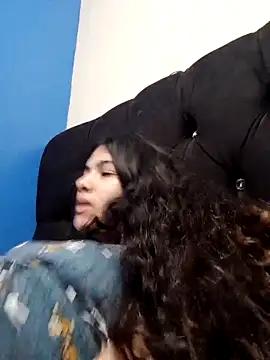 diosa sofia19 online show from February 19, 2026, 3:35 am