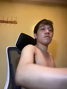 asian guy67 online show from February 6, 2026, 1:36 pm