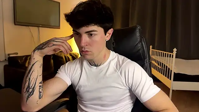 LiamFoster online show from January 16, 2026, 2:21 pm