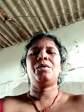 Hot di97 online show from May 3, 2026, 1:11 am