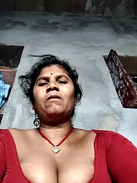 Hot di97 online show from May 5, 2026, 9:23 pm