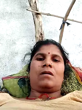 Hot di97 online show from May 8, 2026, 12:54 pm