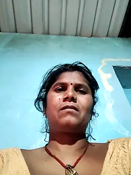 Hot di97 online show from May 12, 2026, 2:47 pm