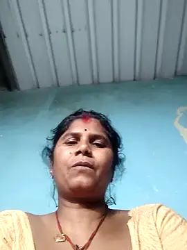 Hot di97 online show from May 14, 2026, 2:02 pm
