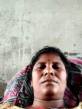 Hot di97 online show from May 15, 2026, 10:50 pm