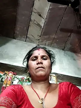 Hot di97 online show from June 5, 2026, 8:42 am