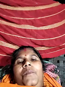 Hot di97 online show from June 15, 2026, 2:52 pm