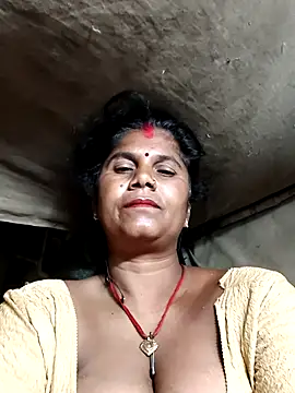 Hot di97 online show from July 16, 2026, 10:16 pm