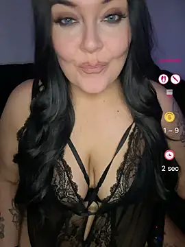 Miss CurvesXXX online show from April 29, 2026, 9:21 pm